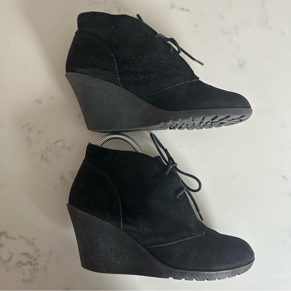 White Mountain Kahlua Women's Black Suede Wedge Booties Size 8.5-SH16 - Picture 5 of 11